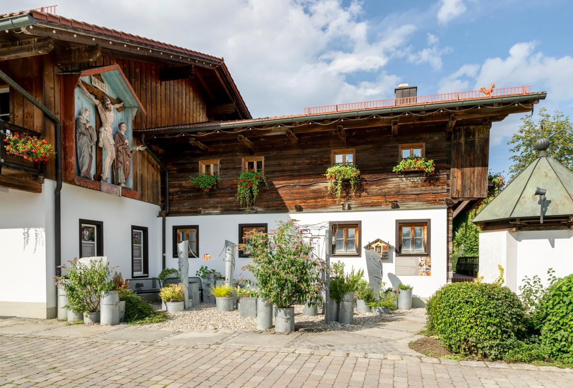 Hotel Am Haslinger Hof บาดฟึสซิง ภายนอก รูปภาพ